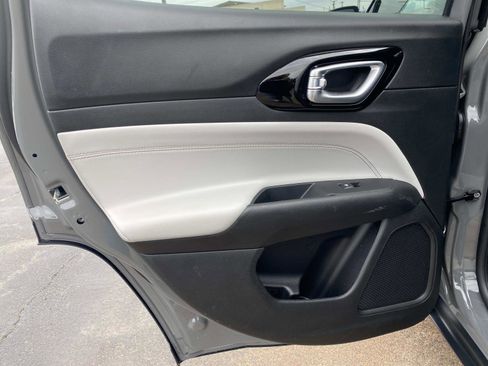 Certified 2022 Jeep Compass Limited image 18