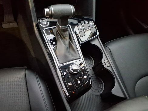 Used 2023 Kia Sportage EX image 24