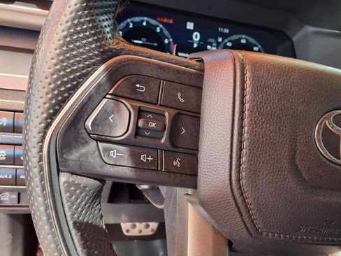 Used 2024 Toyota Tacoma TRD Sport w/ TRD Sport Premium Package AWD/4WD image 22