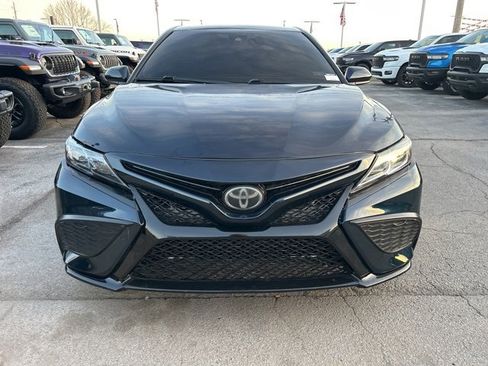 Used 2020 Toyota Camry SE image 8