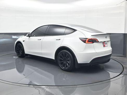 Used 2021 Tesla Model Y Long Range image 5