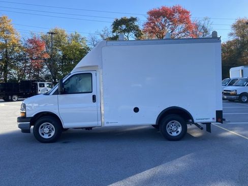 New 2025 Chevrolet Express 3500 w/ Power Convenience Package image 4