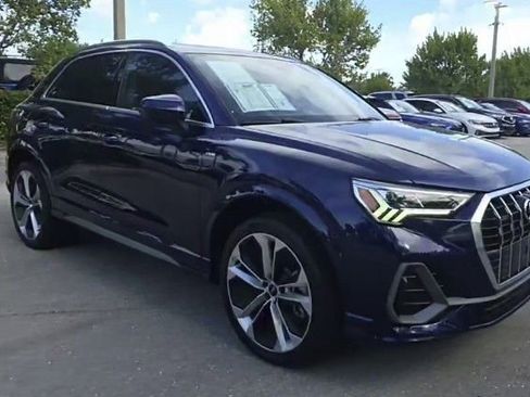 Used 2021 Audi Q3 2.0T Premium Plus w/ Premium Plus Package AWD/4WD image 2