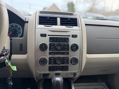 Used 2011 Ford Escape XLT image 16