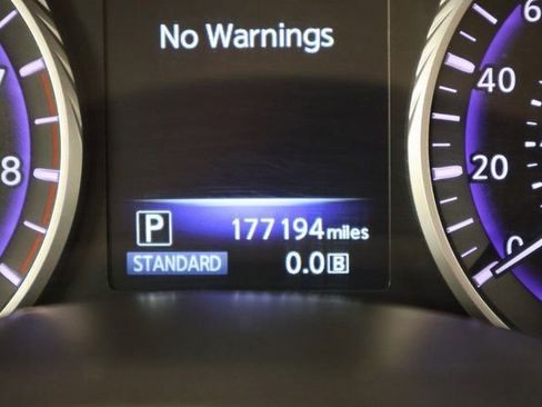 Used 2017 INFINITI Q50 Signature Edition w/ Cargo Package (L95) image 16