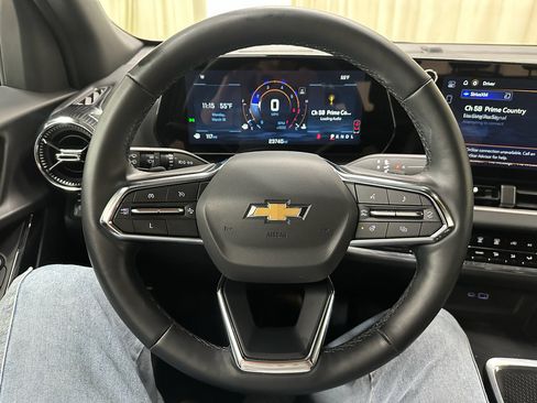 Certified 2025 Chevrolet Equinox LT FWD image 25