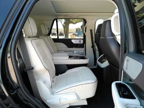 Used 2022 Lincoln Navigator Black Label image 27