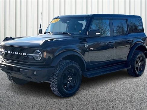Used 2025 Ford Bronco Outer Banks image 2
