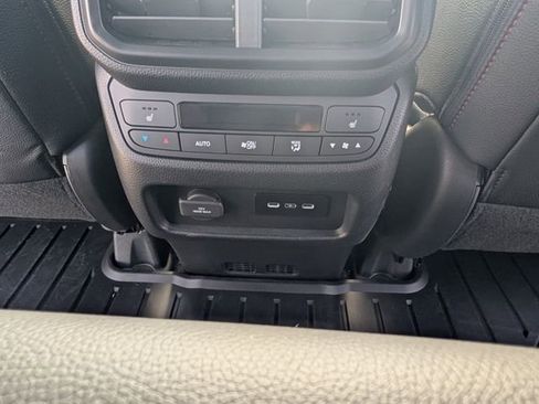 Certified 2025 Honda Ridgeline Black Edition image 32