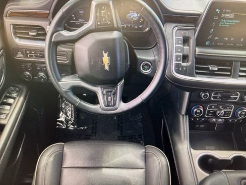 Used 2023 Chevrolet Suburban Premier AWD/4WD image 9