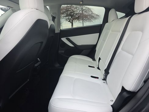 Used 2022 Tesla Model Y Performance image 32