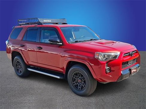 Used 2021 Toyota 4Runner Venture w/ Moonroof Package image 3