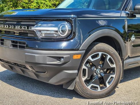Used 2023 Ford Bronco Sport Outer Banks w/ Tech Package AWD/4WD image 3
