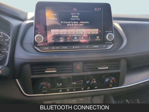 Certified 2025 Nissan Rogue SV image 17