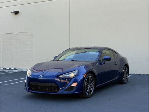 Used 2013 Scion FR-S image 1