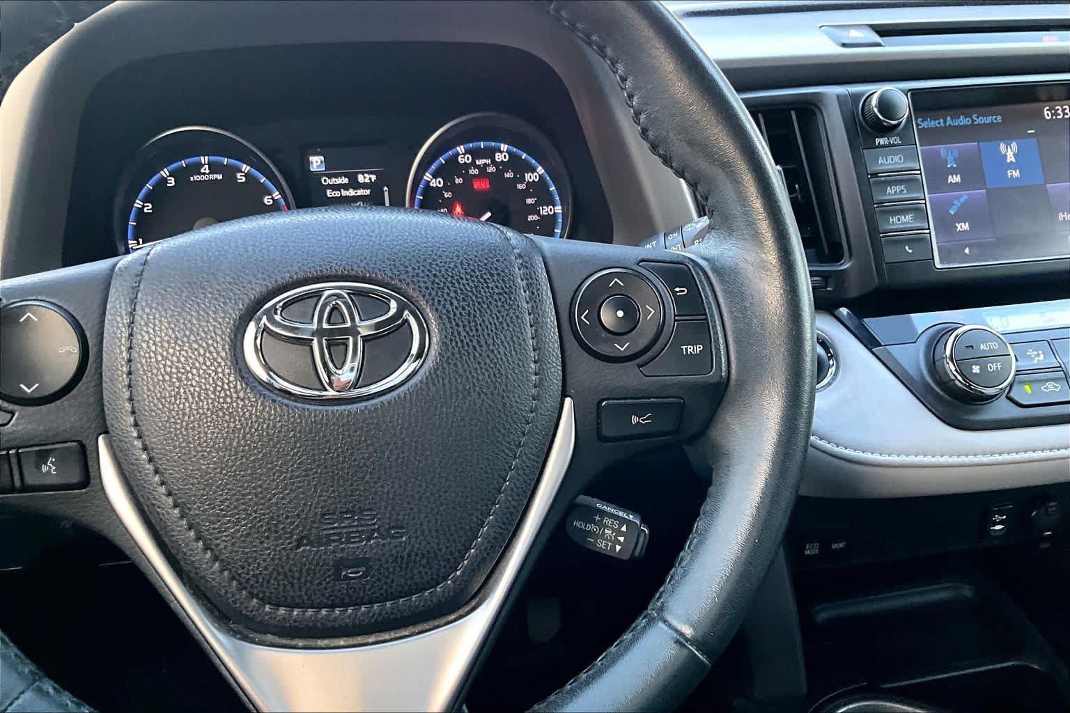 Used 2017 Toyota RAV4 XLE AWD/4WD image 25