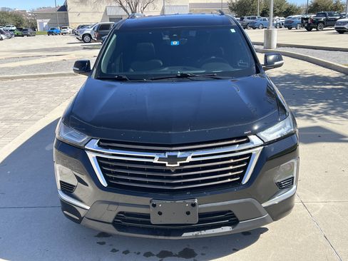 Used 2023 Chevrolet Traverse High Country w/ LPO, Floor Liner Package image 3