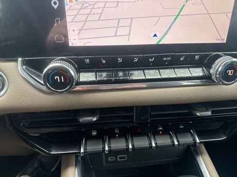 Used 2023 GMC Canyon Denali image 25