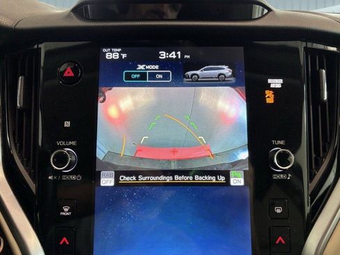 Used 2023 Subaru Outback Limited image 3