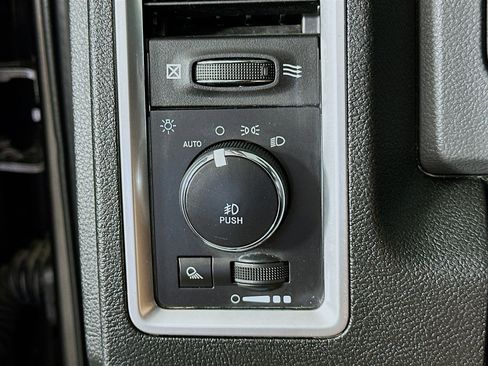 Used 2020 RAM 1500 Classic Warlock w/ Electronics Group AWD/4WD image 16