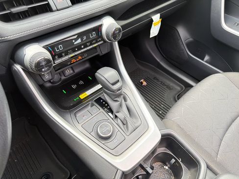 Used 2025 Toyota RAV4 XLE w/ Convenience Package AWD/4WD image 30