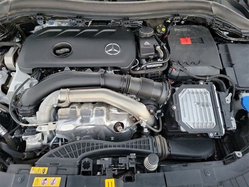Used 2024 Mercedes-Benz GLA 250 image 10
