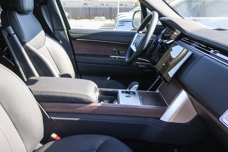 New 2026 Land Rover Range Rover SE AWD/4WD image 16