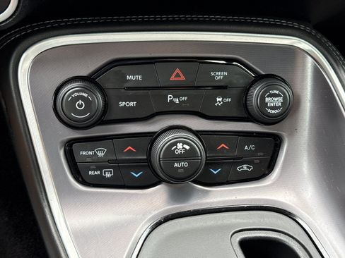 Used 2019 Dodge Challenger SXT w/ Plus Package RWD image 26