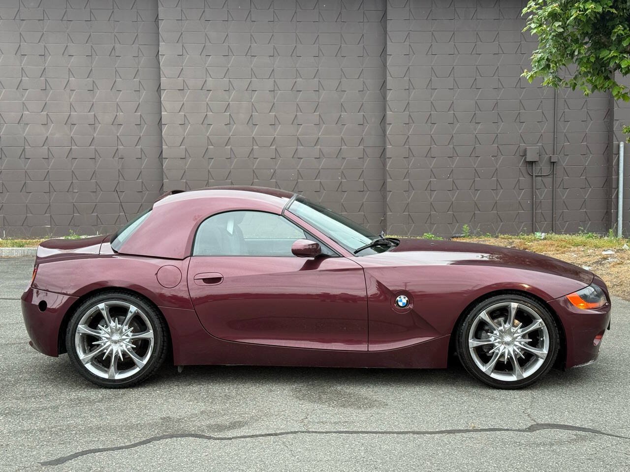 Used 2004 BMW Z4 2.5i RWD image 4