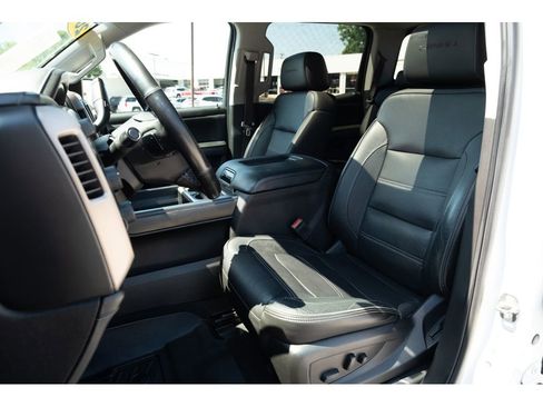 Used 2018 GMC Sierra 1500 Denali w/ Denali Ultimate Package AWD/4WD image 12