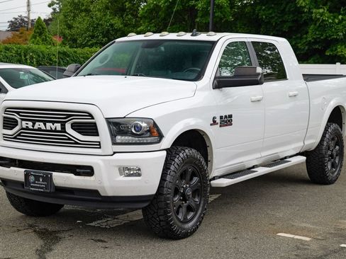 Used 2018 RAM 2500 Laramie w/ Sport Appearance Group AWD/4WD image 3
