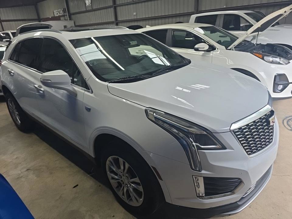 Used 2020 Cadillac XT5 Premium Luxury FWD image 2