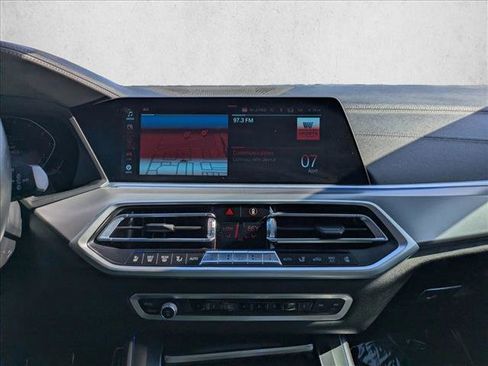 Used 2022 BMW X5 xDrive40i w/ M Sport Package AWD/4WD image 14