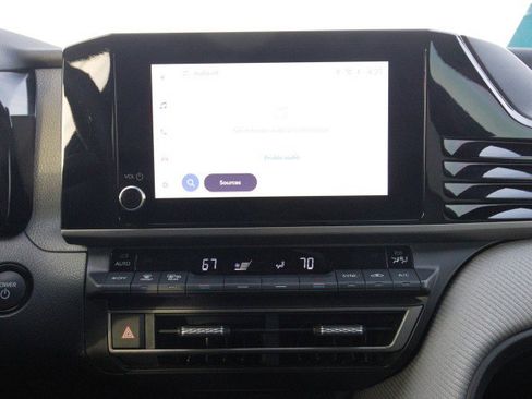 Used 2026 Toyota Camry SE image 20