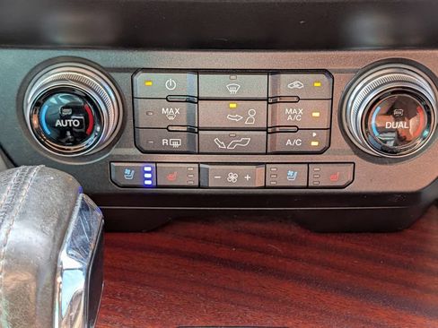 Used 2019 Ford F150 King Ranch w/ Equipment Group 601A Luxury AWD/4WD image 16