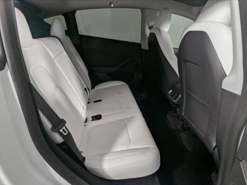 Used 2023 Tesla Model Y Long Range AWD/4WD image 21