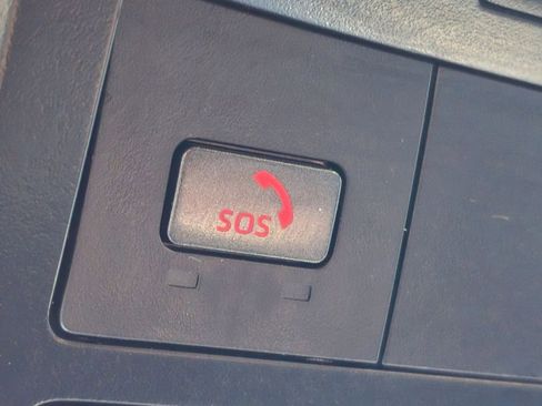 Used 2023 Toyota Tacoma TRD Sport image 32