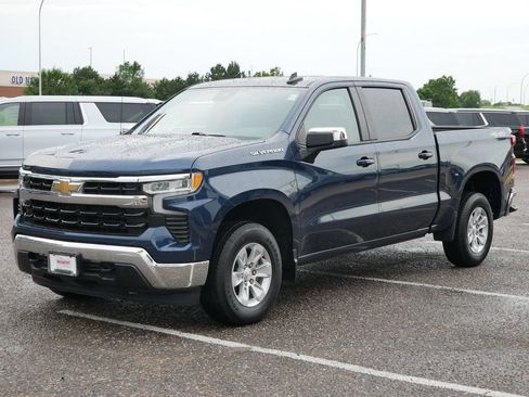 Used 2023 Chevrolet Silverado 1500 LT AWD/4WD image 5