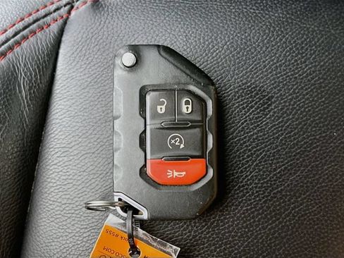 Used 2018 Jeep Wrangler Unlimited Rubicon AWD/4WD image 29