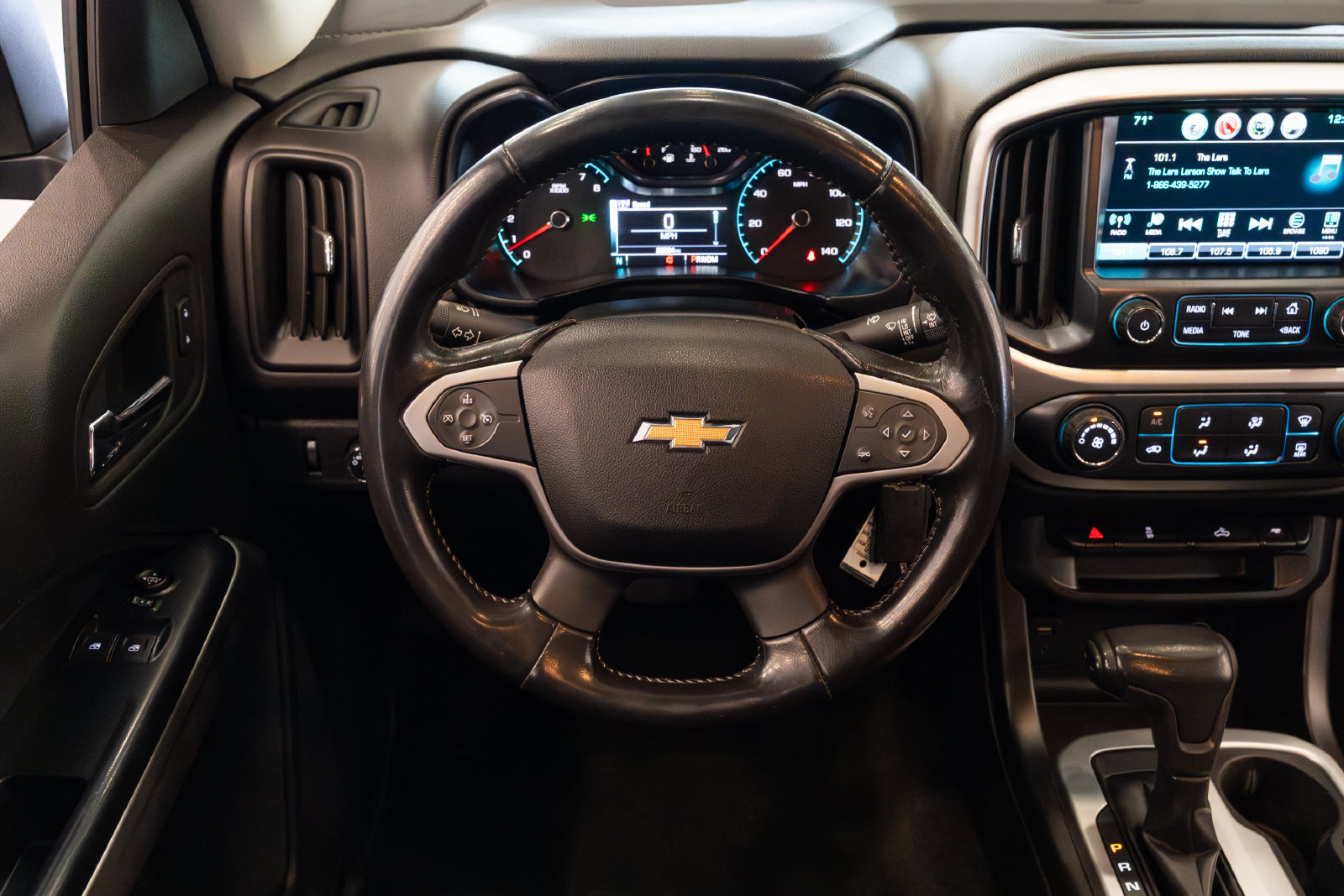 Used 2016 Chevrolet Colorado LT w/ LT Convenience Package RWD image 12