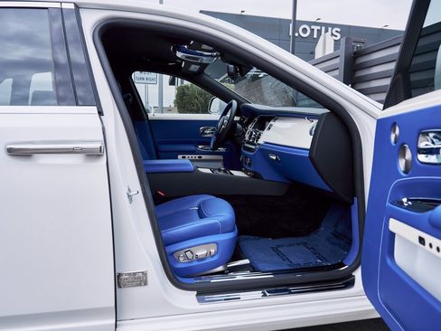 Used 2019 Rolls-Royce Ghost image 29