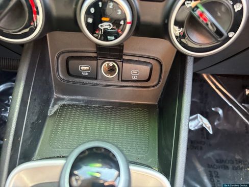 Certified 2023 Hyundai Venue SE FWD image 44