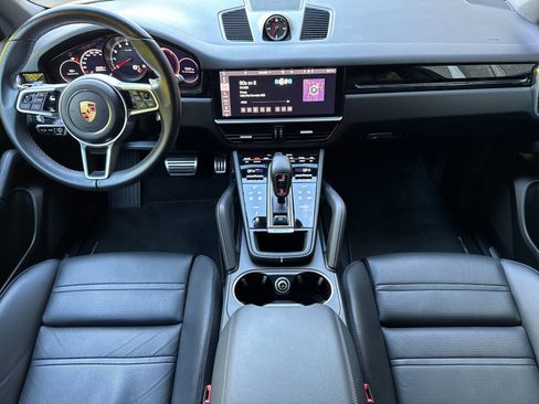 Used 2021 Porsche Cayenne S image 13