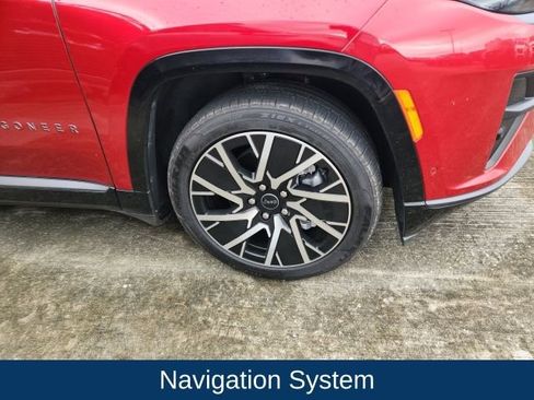 Used 2025 Jeep Wagoneer S Limited image 3