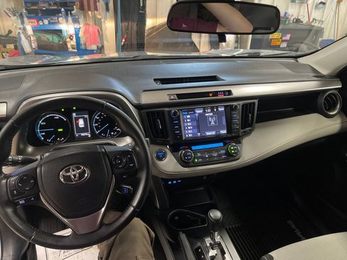 Certified 2017 Toyota RAV4 XLE AWD/4WD image 16