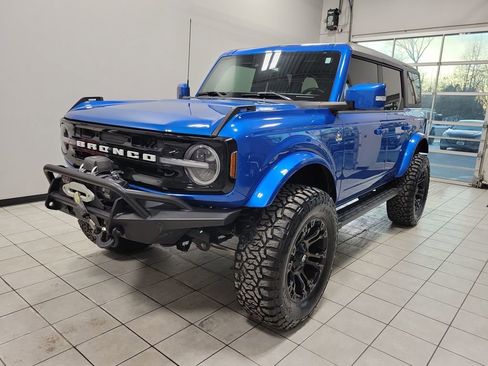 Used 2022 Ford Bronco Outer Banks image 3