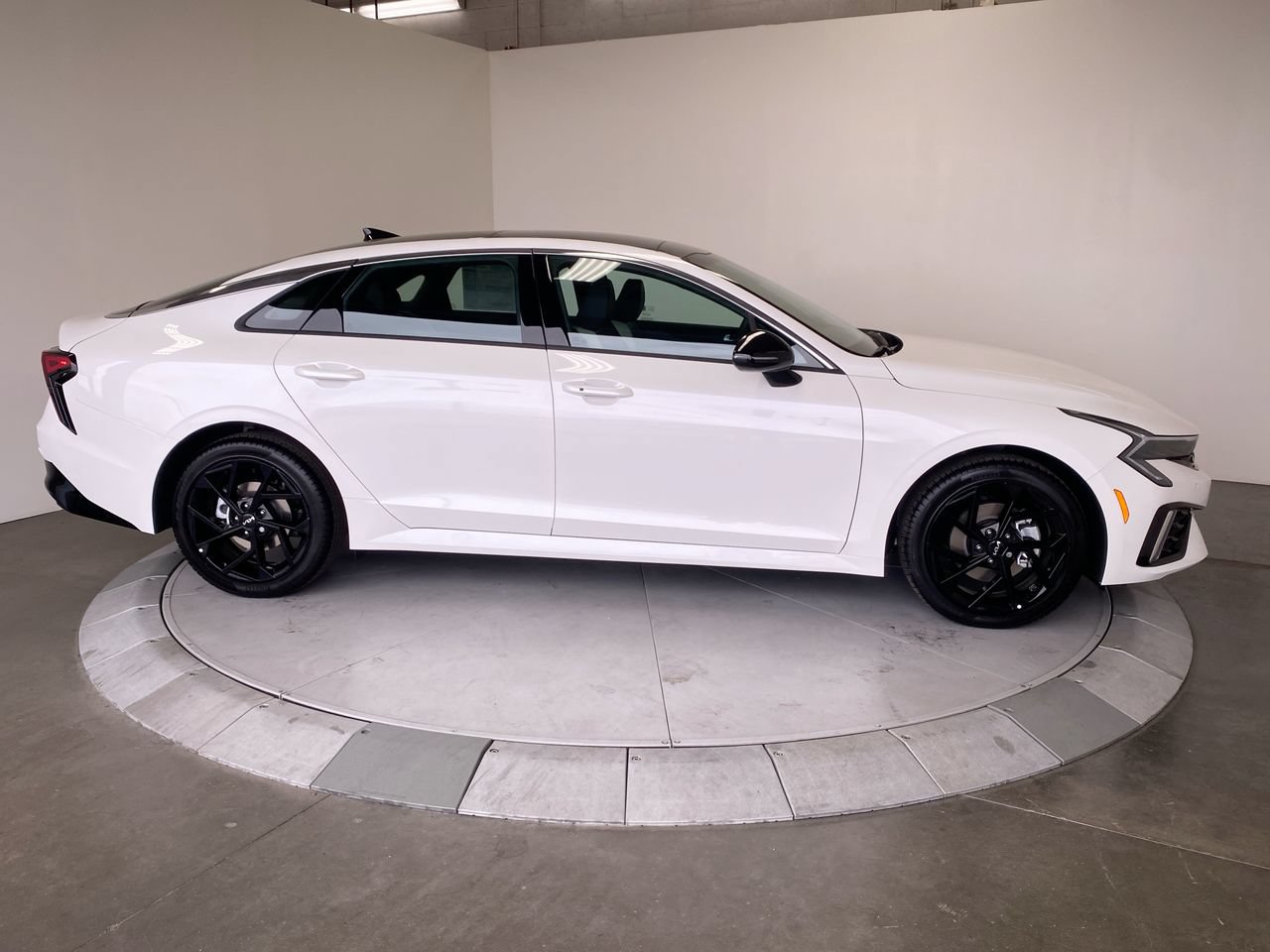 New 2026 Kia K5 GT-Line w/ GT-Line Premium Package FWD image 6