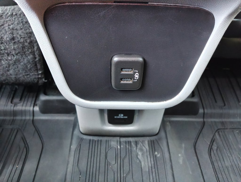 Used 2024 GMC Terrain SLT w/ LPO, Floor Liner Package AWD/4WD image 12