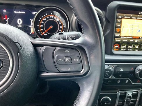 Certified 2022 Jeep Wrangler Unlimited Sport w/ Sun And Sound Package AWD/4WD image 29