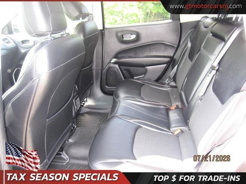 Used 2017 Jeep Compass Latitude w/ Popular Equipment Group AWD/4WD image 14